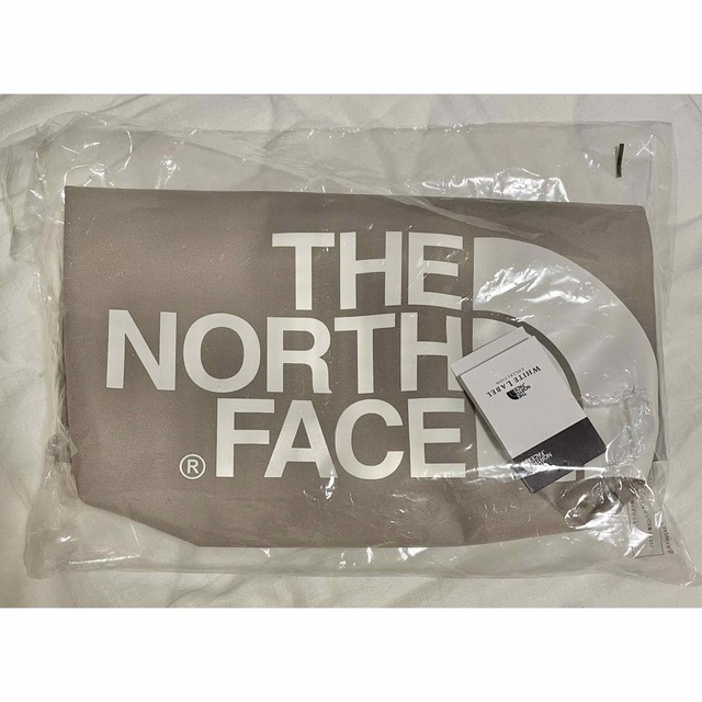 THE NORTH FACE(ザノースフェイス)の☆タイムセール！新品未使用☆ノースフェイス ストラップ付き ロゴ入り♪ レディースのバッグ(トートバッグ)の商品写真