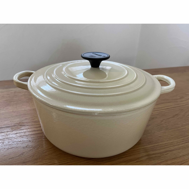 LE CREUSET   ルクルーゼ 鍋 ココットロンドcm アーモンド LE