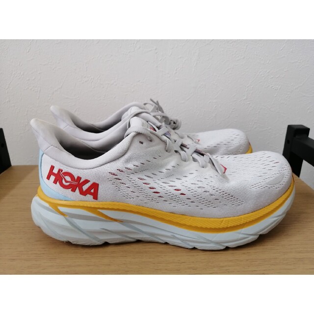 HOKA CRIFTON8