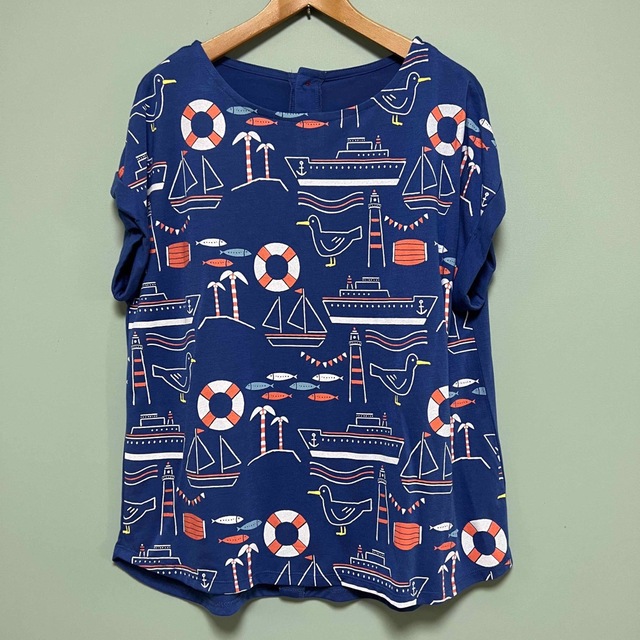 Graniph(グラニフ)の美品　graniph 夏の可愛いティシャツ　バックボタンドルマンスリーブ　青 レディースのトップス(Tシャツ(半袖/袖なし))の商品写真