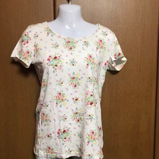 ユニクロ(UNIQLO)のユニクログリーンゲイト Tシャツ(Tシャツ(半袖/袖なし))