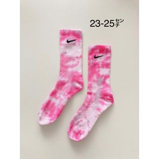 ナイキ(NIKE)のNIKE タイダイソックス ピンク 23~25㎝(ソックス)