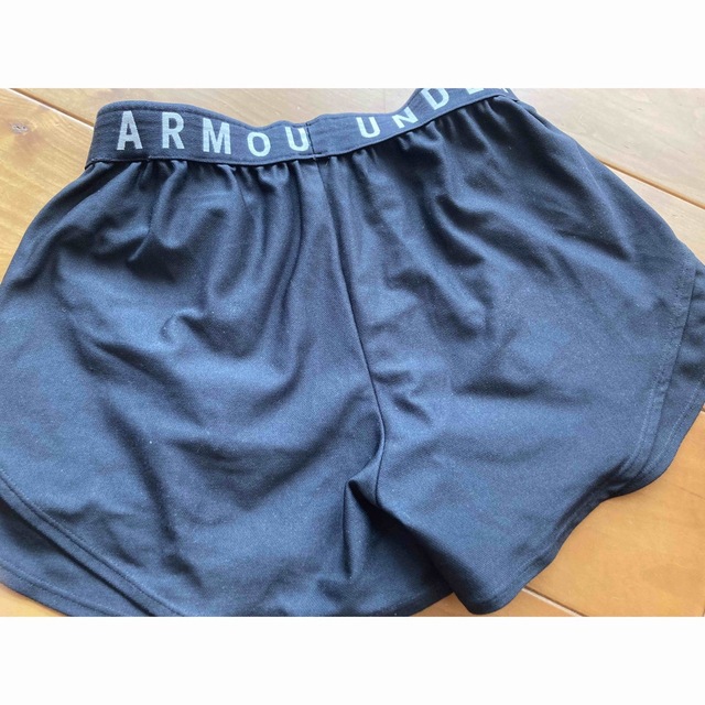 UNDER ARMOUR(アンダーアーマー)のアンダーアーマーUNDER ARMOUR レディース　ショートパンツ レディースのパンツ(ショートパンツ)の商品写真