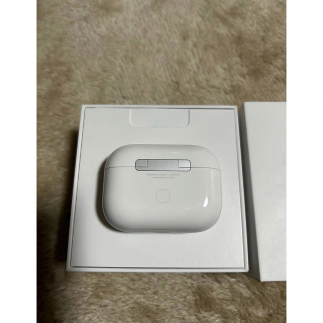 Apple(アップル)の正規品Apple AirPods Pro 2（第2世代）  MQD83J/A  スマホ/家電/カメラのオーディオ機器(ヘッドフォン/イヤフォン)の商品写真