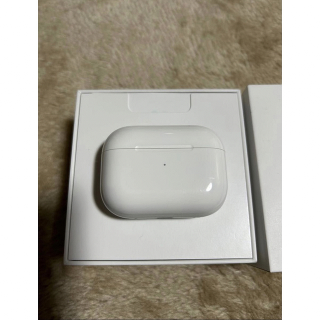 Apple(アップル)の正規品Apple AirPods Pro 2（第2世代）  MQD83J/A  スマホ/家電/カメラのオーディオ機器(ヘッドフォン/イヤフォン)の商品写真