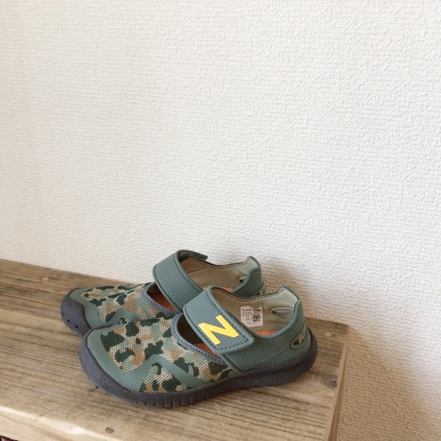 New Balance(ニューバランス)の専用です　ニューバランス　アクアシューズ　YO208 ウォーターシューズ　 キッズ/ベビー/マタニティのキッズ靴/シューズ(15cm~)(サンダル)の商品写真