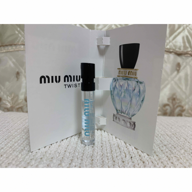 miumiu(ミュウミュウ)のミュウミュウ ツイストオードマグノリア EDP サンプル コスメ/美容の香水(香水(女性用))の商品写真