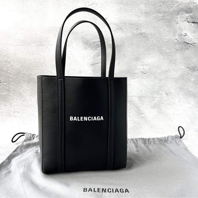 クーポン利用&送料無料 今季モデル【新品】 BALENCIAGA EVERYDAY XXS