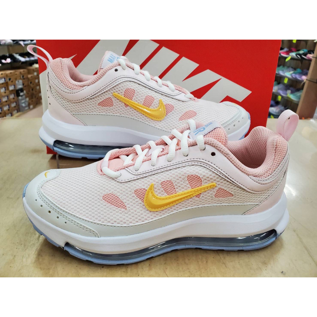 NIKE - NIKEナイキ ウィメンズ エアマックスAP 23.5cm カジュアル
