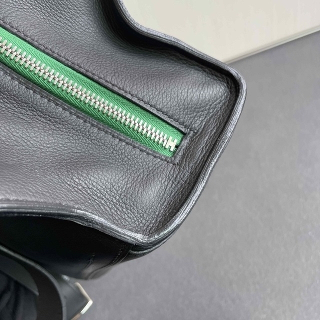 エルメス　シティバッグ　黒　緑　レザー　リュック　バックパック　hermes