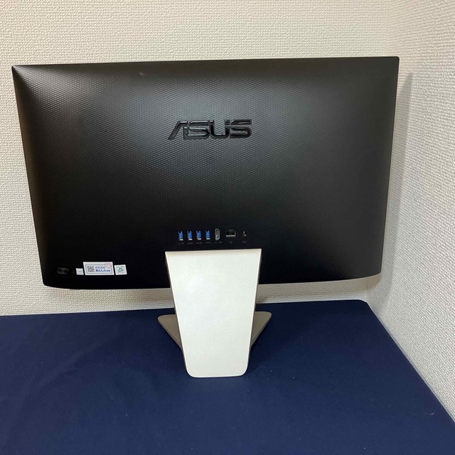 ASUS(エイスース)の第10世代i7 V222FA 21.5インチ16GB 500GB ASUS スマホ/家電/カメラのPC/タブレット(デスクトップ型PC)の商品写真