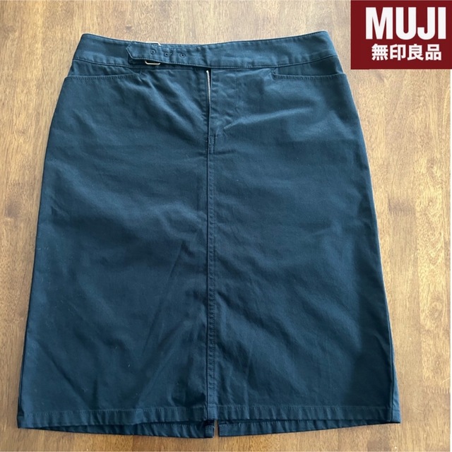 MUJI (無印良品)(ムジルシリョウヒン)の無印良品　スカート　ブラック　美品　ウエストデザイン レディースのスカート(ひざ丈スカート)の商品写真