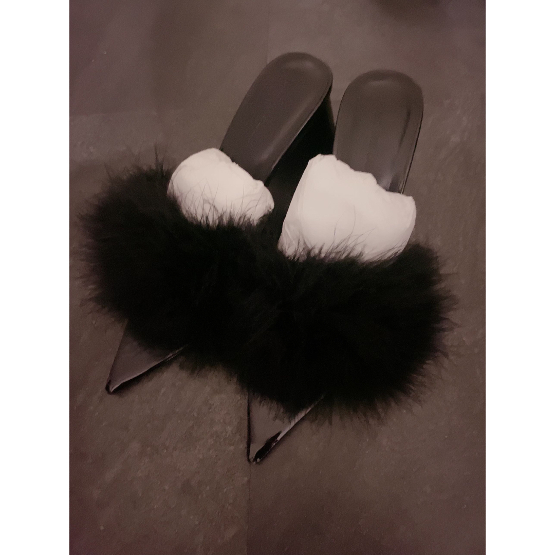 Melt the lady pointed toe fur mule