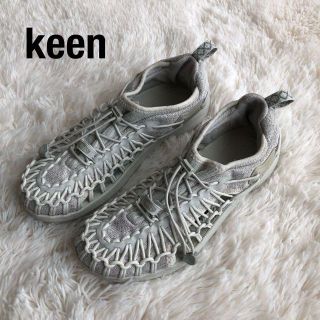 キーン(KEEN)のKeenキーン　サンダル　ライトグレー　ユニークスニーク　スニーカー(サンダル)