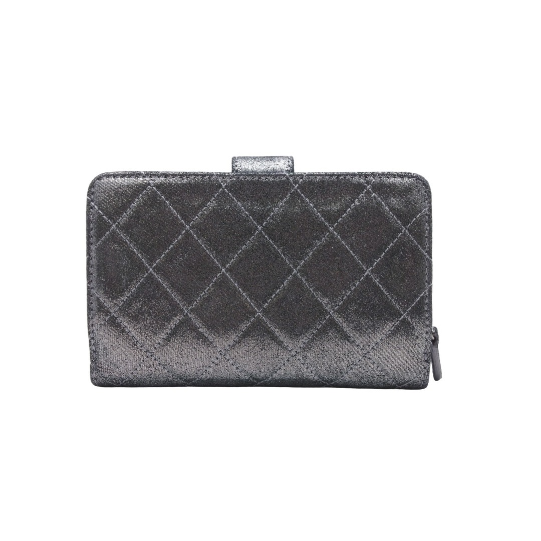 極 美品 箱付 シール カード有 16番台 CHANEL シャネル マトラッセ ラムスキン レザー 本革 二つ折り 財布 ミニ ウォレット ブラック 22496