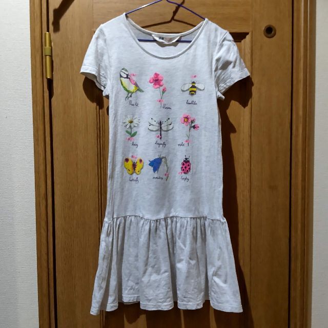 H&M(エイチアンドエム)の子供用ワンピース　サイズEUR122/128　<165> キッズ/ベビー/マタニティのキッズ服女の子用(90cm~)(ワンピース)の商品写真