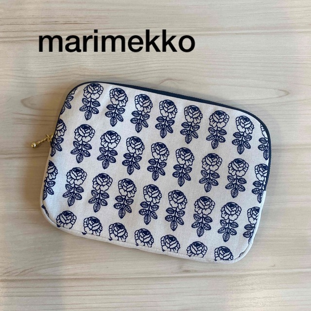 marimekko(マリメッコ)のマリメッコ　marimekko  通帳ケース　通帳ポーチ　母子手帳ケース レディースのファッション小物(ポーチ)の商品写真