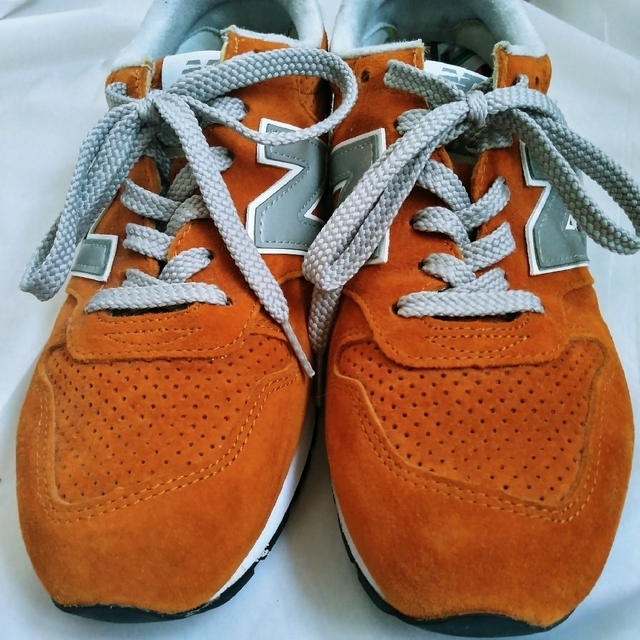 996（New Balance）(キュウキュウロク)のnew balance スニーカー 996 25.5 スエード オレンジ 靴 メンズの靴/シューズ(スニーカー)の商品写真