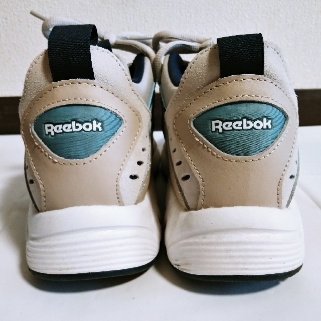 Reebok(リーボック)のReebok リーボック DMX スニーカー 25cm 箱無し カジュアル レディースの靴/シューズ(スニーカー)の商品写真