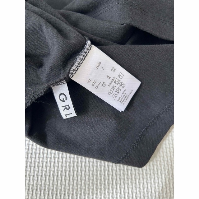 GRL(グレイル)のGRL グレイル　フレンチスリーブTシャツ ブラック　フリーサイズ レディースのトップス(Tシャツ(半袖/袖なし))の商品写真