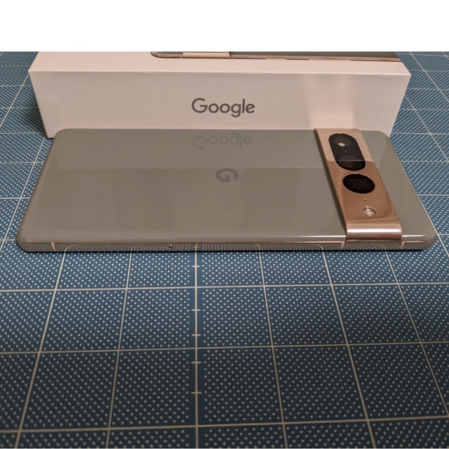 Google Pixel(グーグルピクセル)のGoogle  Pixel 7 Pro /simフリー 純正カバーセット スマホ/家電/カメラのスマートフォン/携帯電話(スマートフォン本体)の商品写真