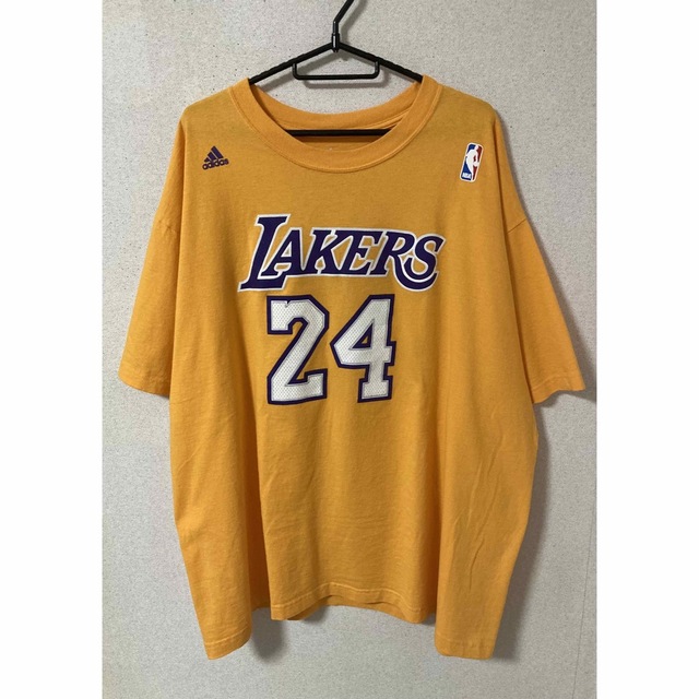 adidas(アディダス)のNBA レイカーズ コービーブライアント オーバーサイズ Tシャツ 2XL メンズのトップス(Tシャツ/カットソー(半袖/袖なし))の商品写真