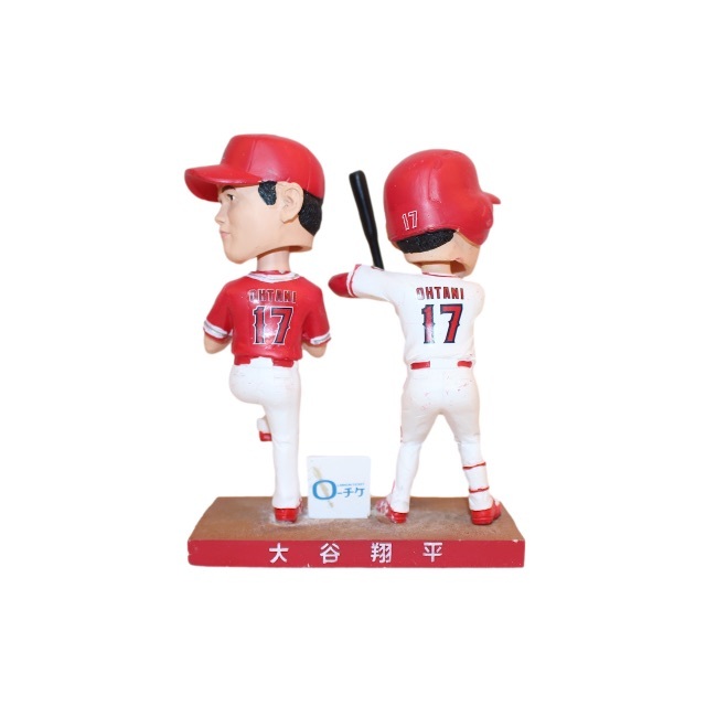 大谷翔平選手　フィギュア　二刀流 BOBBLE HEAD 　希少 MVP スポーツ/アウトドアの野球(記念品/関連グッズ)の商品写真