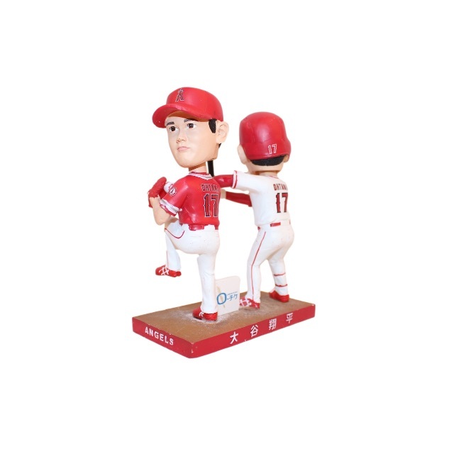 大谷翔平選手　フィギュア　二刀流 BOBBLE HEAD 　希少 MVP スポーツ/アウトドアの野球(記念品/関連グッズ)の商品写真