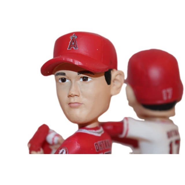 大谷翔平選手　フィギュア　二刀流 BOBBLE HEAD 　希少 MVP スポーツ/アウトドアの野球(記念品/関連グッズ)の商品写真