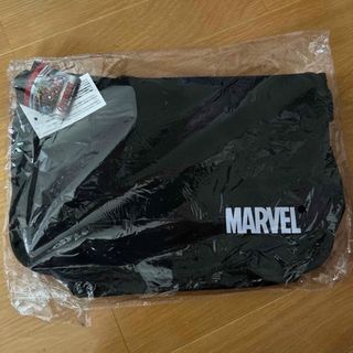 マーベル(MARVEL)のMARVEL ショルダーバッグ・イヤホンUSBポート付き(ショルダーバッグ)