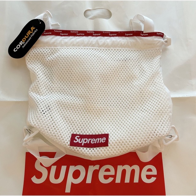 Supreme(シュプリーム)のSupreme Mesh Small Backpack メンズのバッグ(バッグパック/リュック)の商品写真