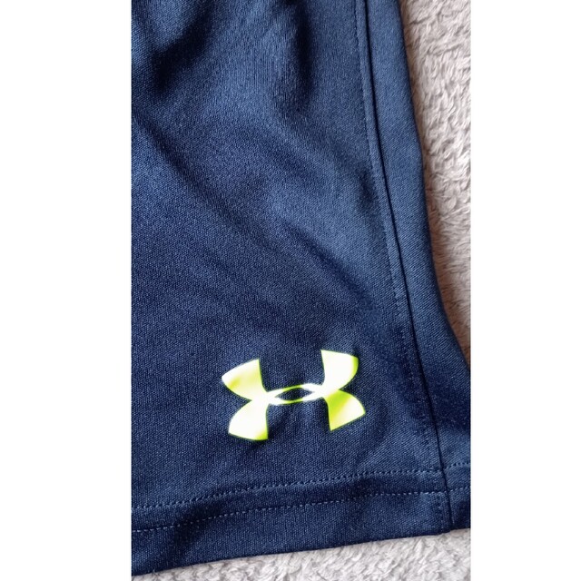 UNDER ARMOUR(アンダーアーマー)のHAYA様専用 アンダーアーマー　ショートパンツ キッズ/ベビー/マタニティのキッズ服男の子用(90cm~)(パンツ/スパッツ)の商品写真