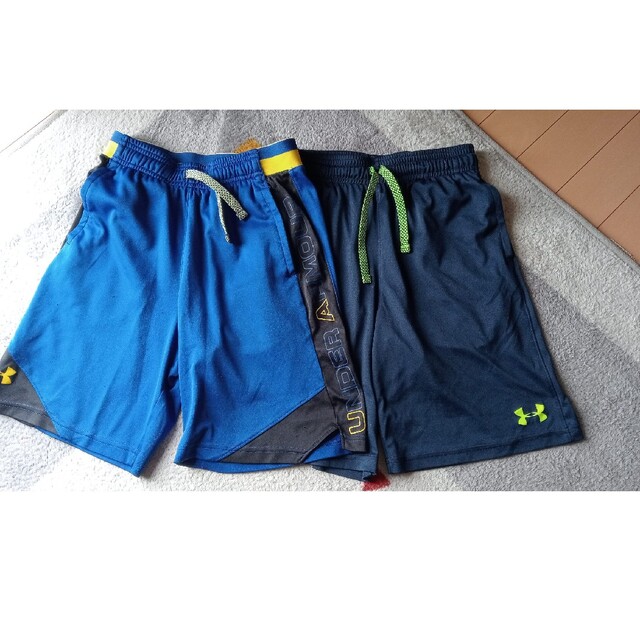 UNDER ARMOUR(アンダーアーマー)のHAYA様専用 アンダーアーマー　ショートパンツ キッズ/ベビー/マタニティのキッズ服男の子用(90cm~)(パンツ/スパッツ)の商品写真