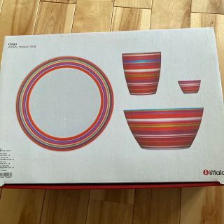 イッタラ(iittala)のキル子様専用　イッタラ　オリゴ　レッド　プレートセット(食器)