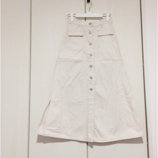 スライ(SLY)の春夏に♡SLY♡スライ♡ホワイトデニムロングスカート♡フロントボタン♡白(ロングスカート)