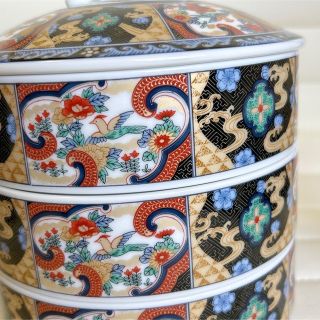 有田焼 明国窯 室町 三段重 おせち器 お正月 蓋付き重ね鉢 古伊万里