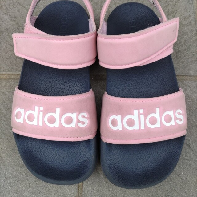 adidas(アディダス)の20cm　アディダス　サンダル　ピンク キッズ/ベビー/マタニティのキッズ靴/シューズ(15cm~)(サンダル)の商品写真