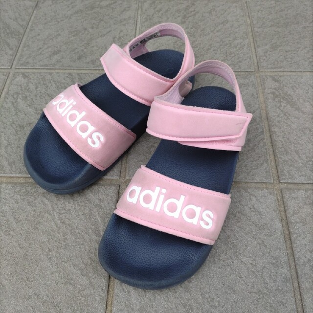 adidas(アディダス)の20cm　アディダス　サンダル　ピンク キッズ/ベビー/マタニティのキッズ靴/シューズ(15cm~)(サンダル)の商品写真