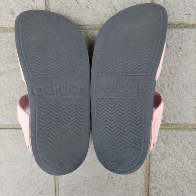 adidas(アディダス)の20cm　アディダス　サンダル　ピンク キッズ/ベビー/マタニティのキッズ靴/シューズ(15cm~)(サンダル)の商品写真