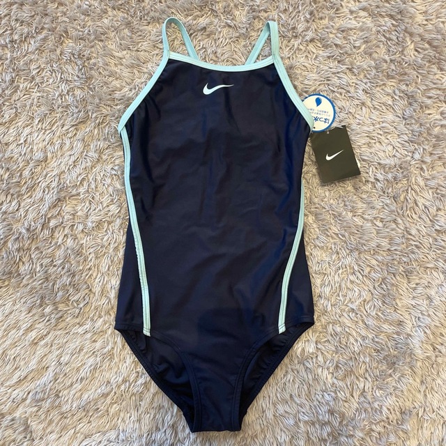 NIKE(ナイキ)の新品未使用品　NIKE  女児　スクール水着　150 キッズ/ベビー/マタニティのキッズ服女の子用(90cm~)(水着)の商品写真