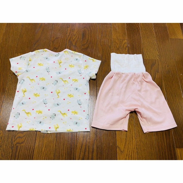 女の子　パジャマ　上下セット　90 キッズ/ベビー/マタニティのキッズ服女の子用(90cm~)(パジャマ)の商品写真