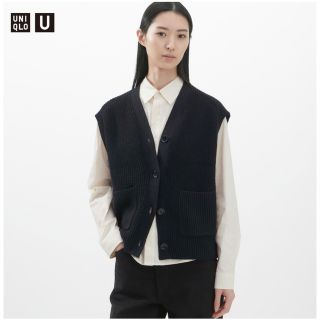 ユニクロ(UNIQLO)のユニクロU Ｖネックカーディガン　ノースリーブ(カーディガン)