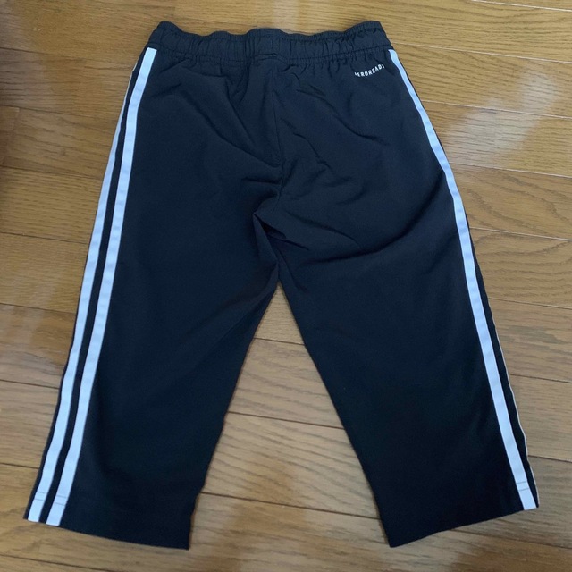 adidas(アディダス)のアディダス adidas 美品 140cm 膝下丈 ハーフパンツ キッズ/ベビー/マタニティのキッズ服男の子用(90cm~)(パンツ/スパッツ)の商品写真