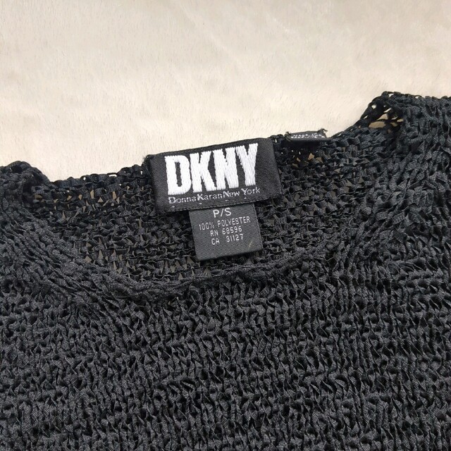 DKNY(ダナキャランニューヨーク)のDKNY 半袖 黒 ブラック シンプル レディースのトップス(その他)の商品写真