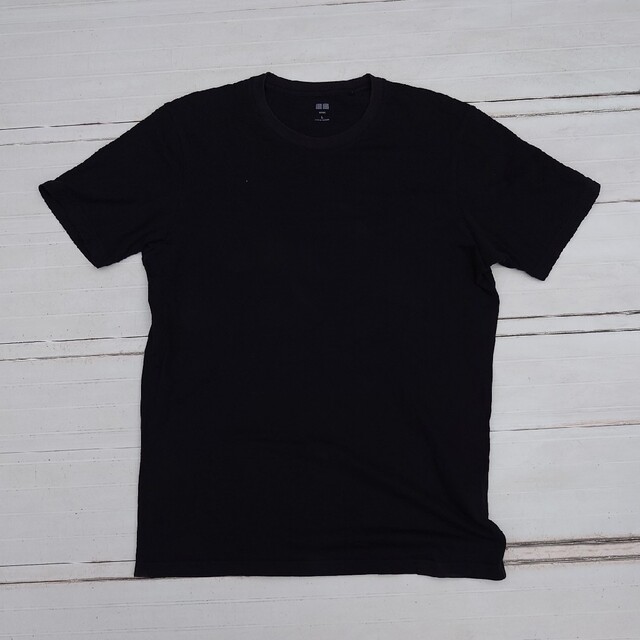 UNIQLO(ユニクロ)の黒無地Tシャツ メンズのトップス(Tシャツ/カットソー(半袖/袖なし))の商品写真