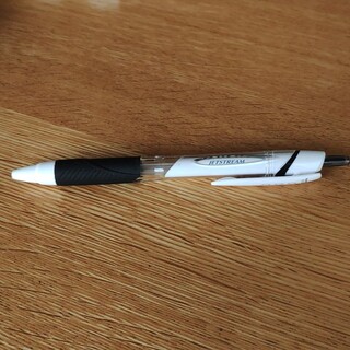ミツビシエンピツ(三菱鉛筆)のuni 油性ボールペン ジェットストリーム 0.5 黒(ペン/マーカー)