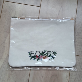 FOXEY - 新品🌹FOXEY ノベルティ 刺繍フラットポーチ