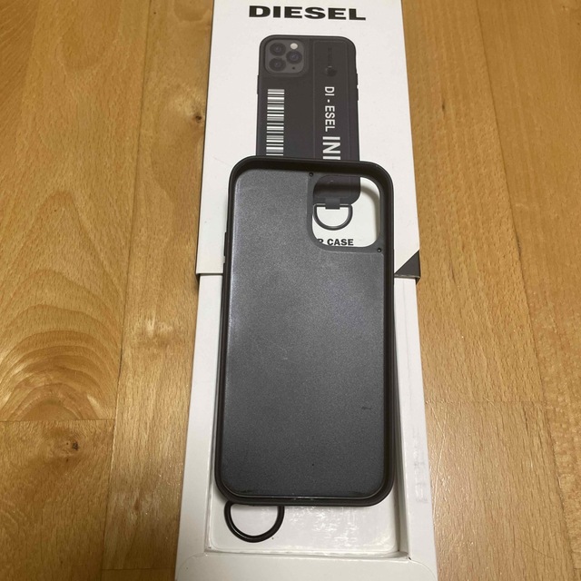 DIESEL(ディーゼル)のiPhone12ディーゼル　スマホケース スマホ/家電/カメラのスマホアクセサリー(iPhoneケース)の商品写真