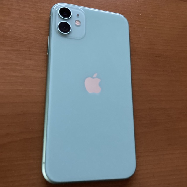 iPhone(アイフォーン)のiPhone11本体　64GB スマホ/家電/カメラのスマートフォン/携帯電話(スマートフォン本体)の商品写真