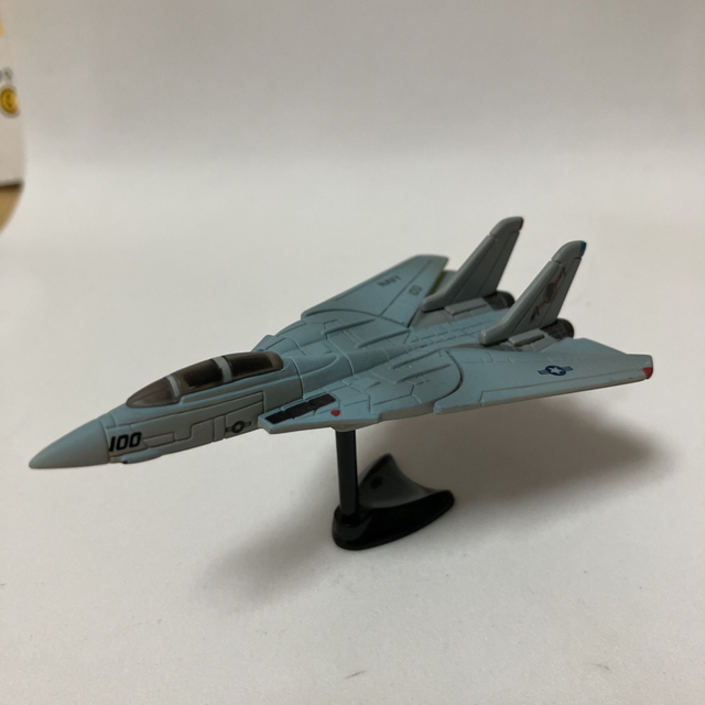 フルタ製菓(フルタセイカ)のF-14A トムキャット アメリカ海軍 チョコエッグ 戦闘機シリーズ 第1弾 エンタメ/ホビーのおもちゃ/ぬいぐるみ(模型/プラモデル)の商品写真